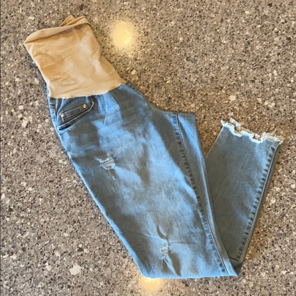NWOT Jessica Simpson medium maternity jeans